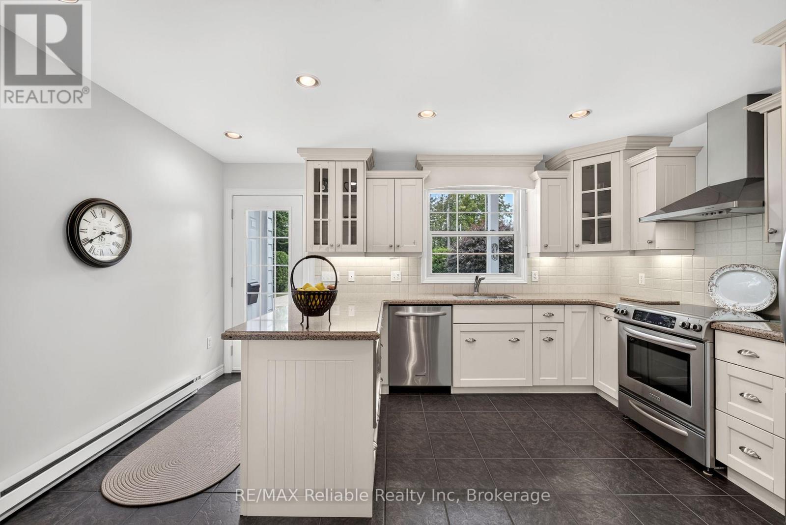 60 TUYLL STREET - Image 10
