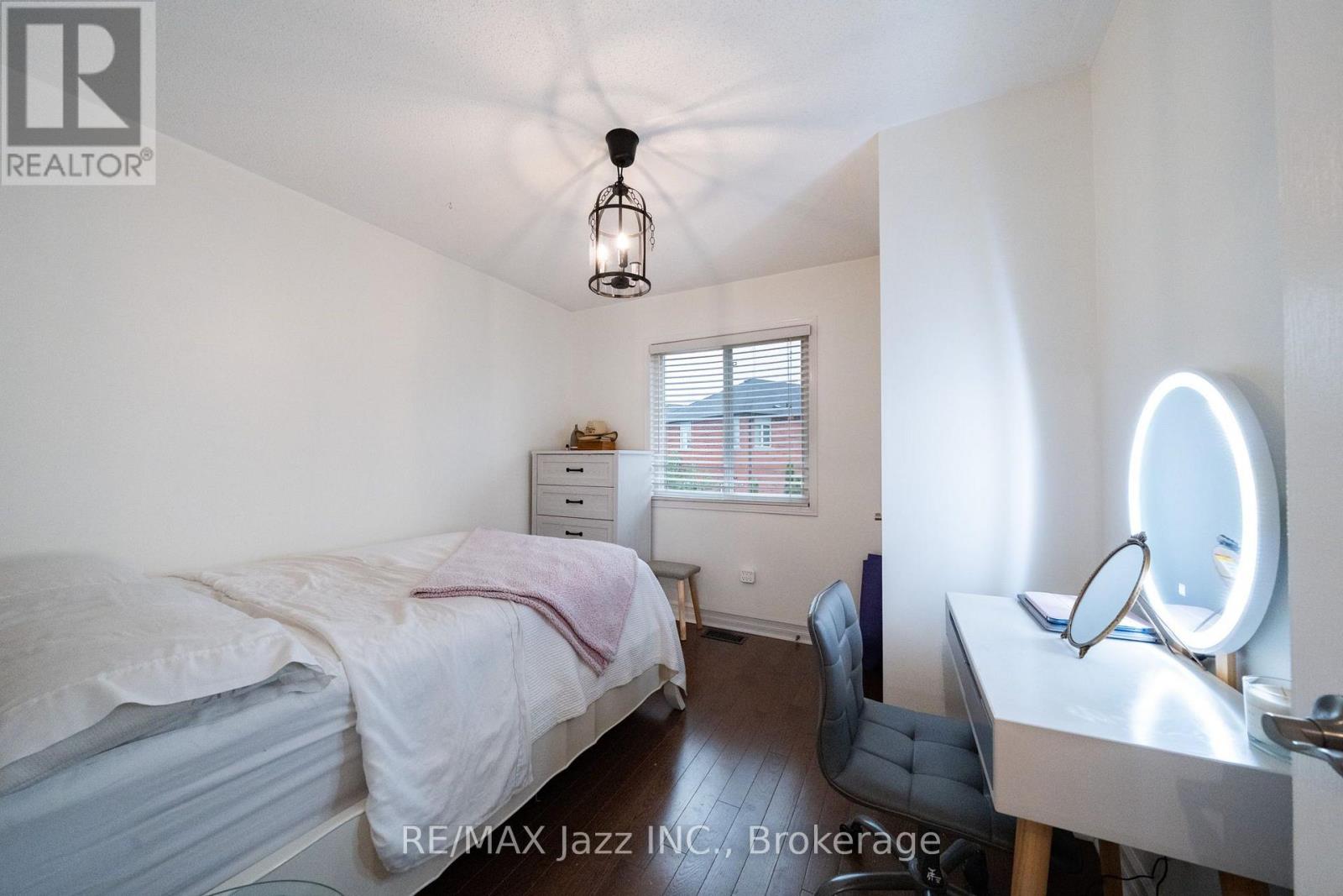 412 REEVES WAY BOULEVARD - 39