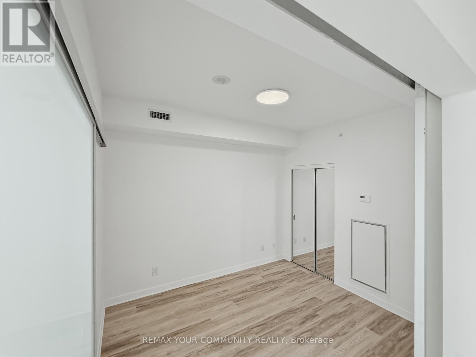 #618 150 EAST LIBERTY STREET - Image 12