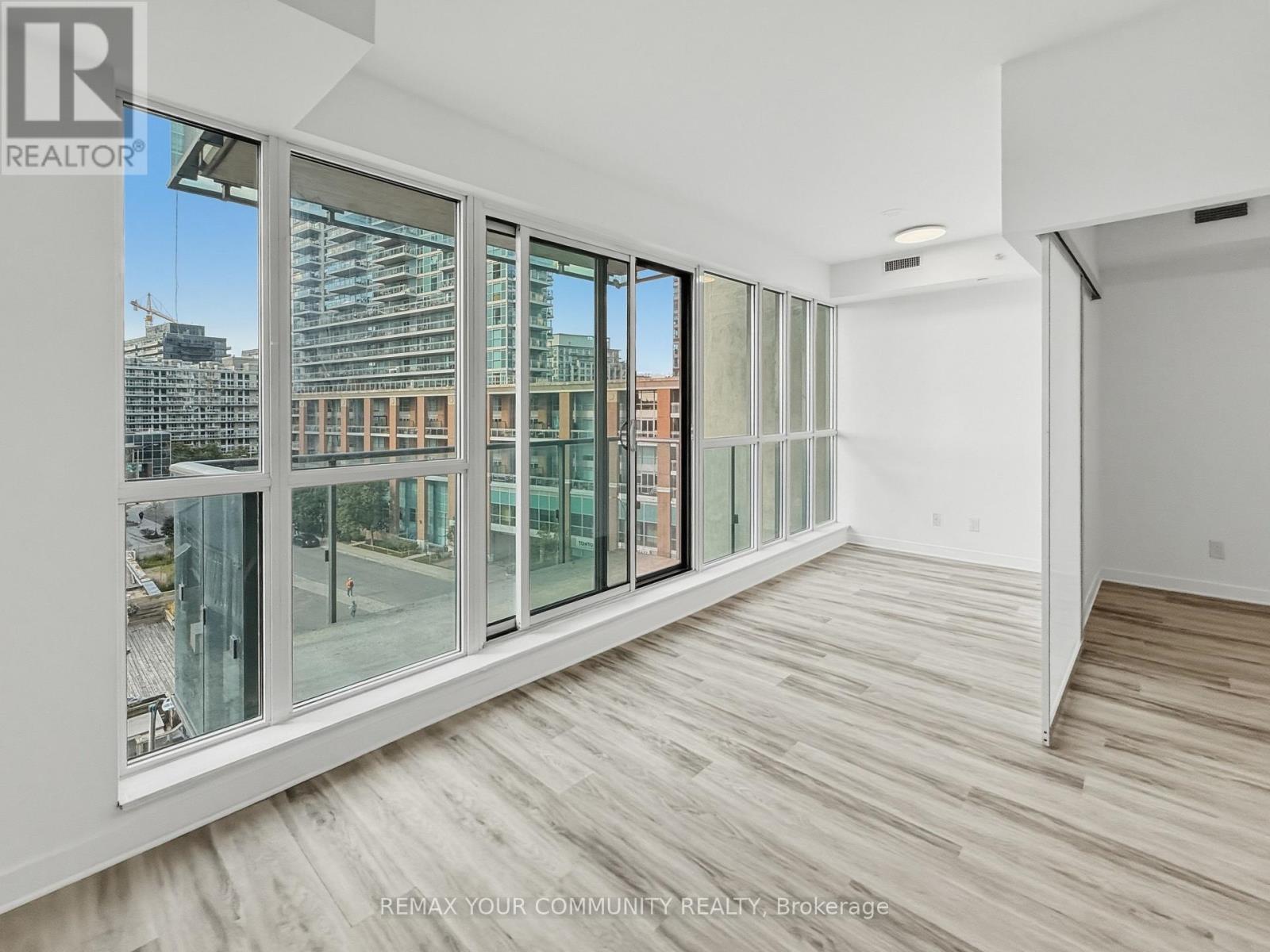 #618 150 EAST LIBERTY STREET - Image 14
