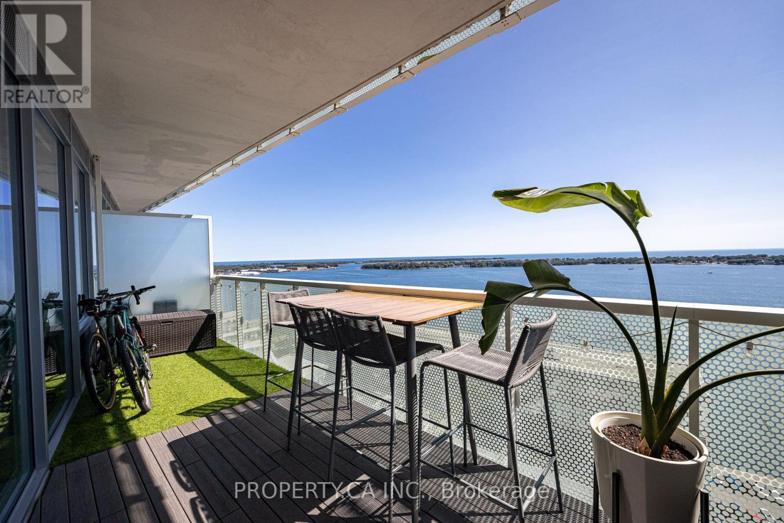 Photo of 15 Queens Quay