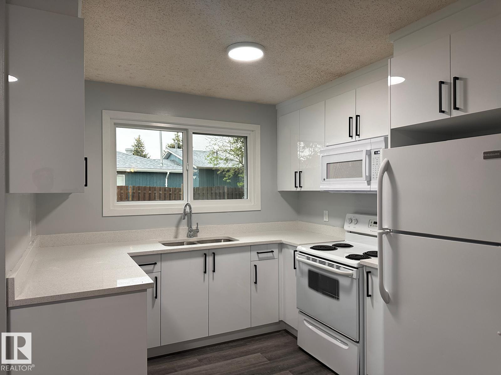 2613 105A Street NW - Photo 5