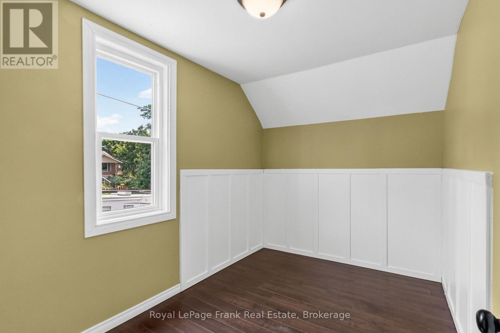 174 ELGIN STREET - Image 17