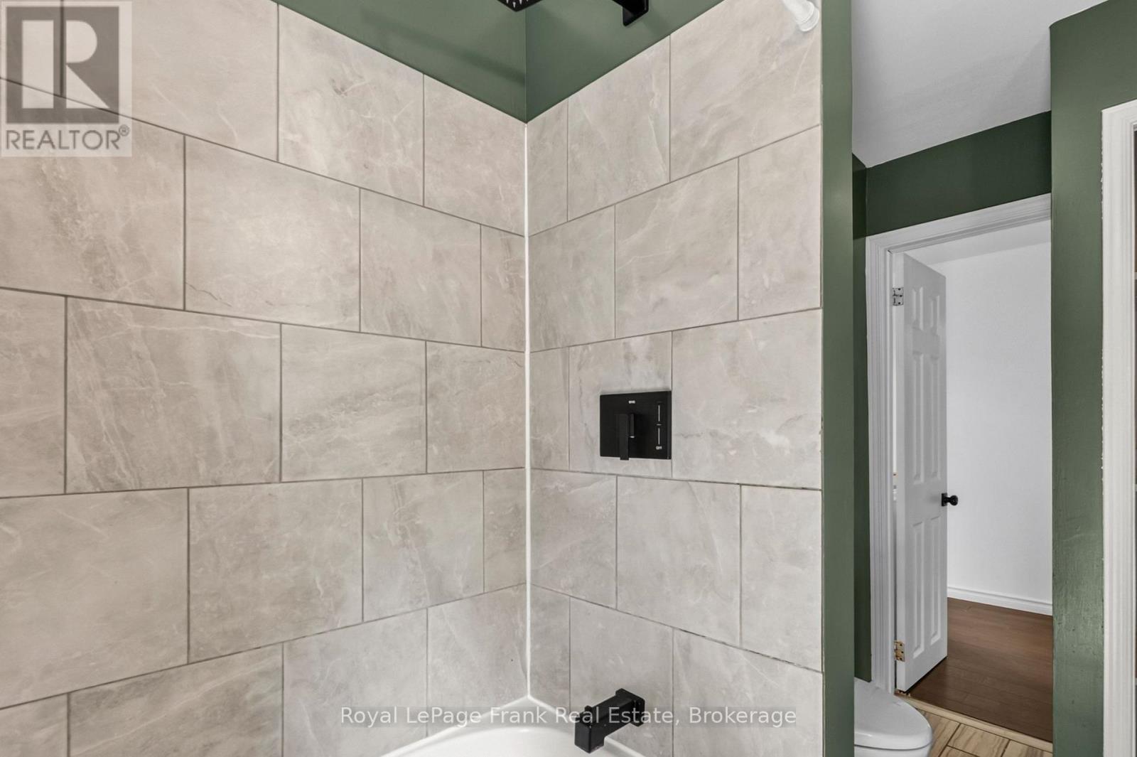 174 ELGIN STREET - Image 19