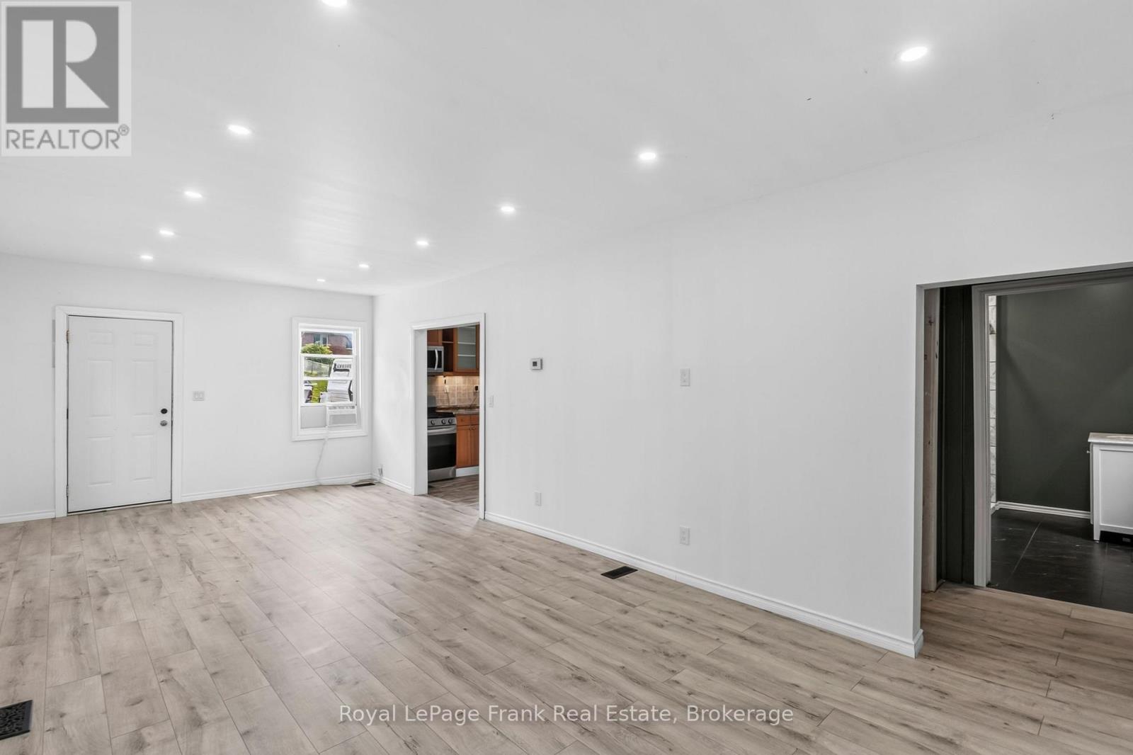 174 ELGIN STREET - Image 4