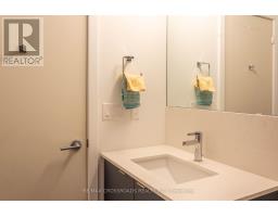 205 - 1606 Charles Street, Whitby, ON L1N0P1 Photo 13