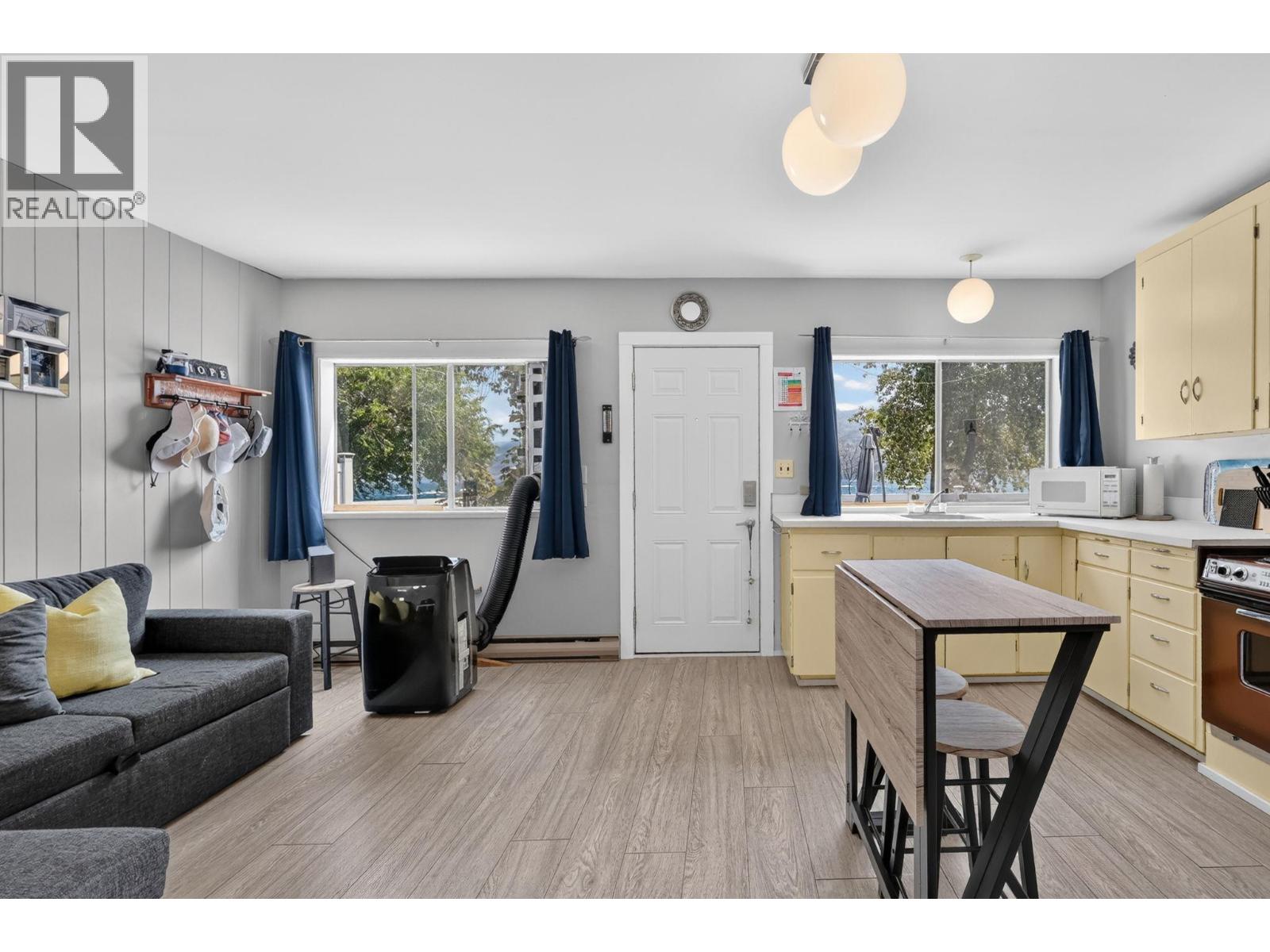 3922 Beach Avenue - 19