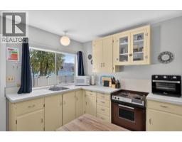 3922 Beach Avenue, Peachland, BC V0H1X1 Photo 25
