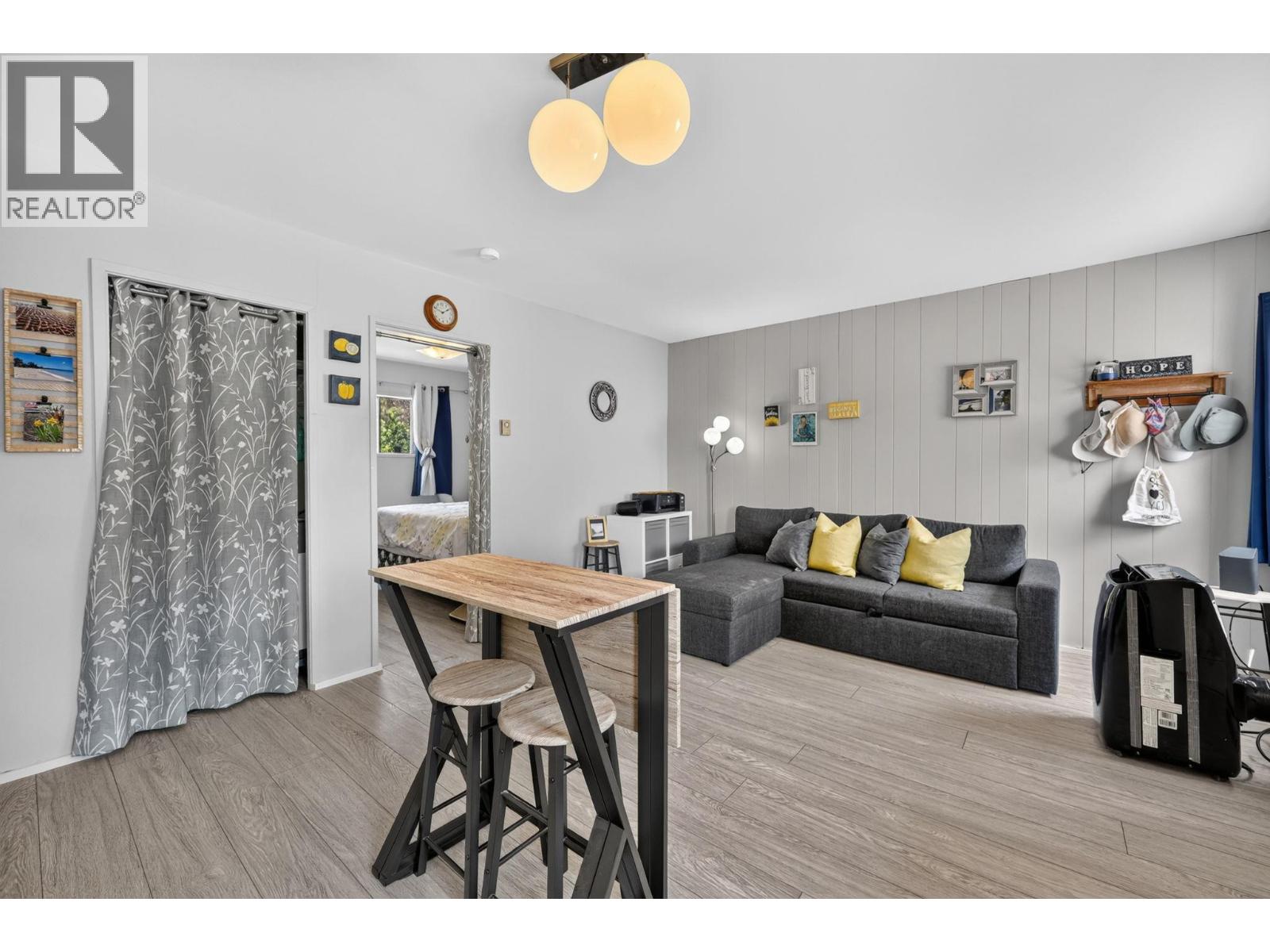 3922 Beach Avenue - 27