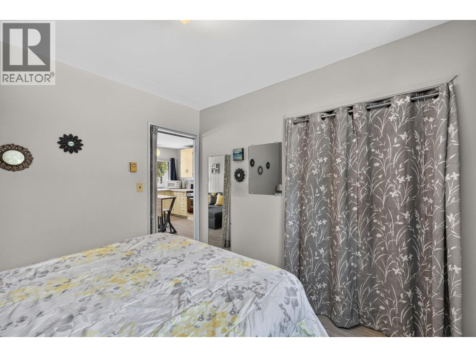 3922 Beach Avenue - 29