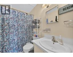3922 Beach Avenue, Peachland, BC V0H1X1 Photo 30