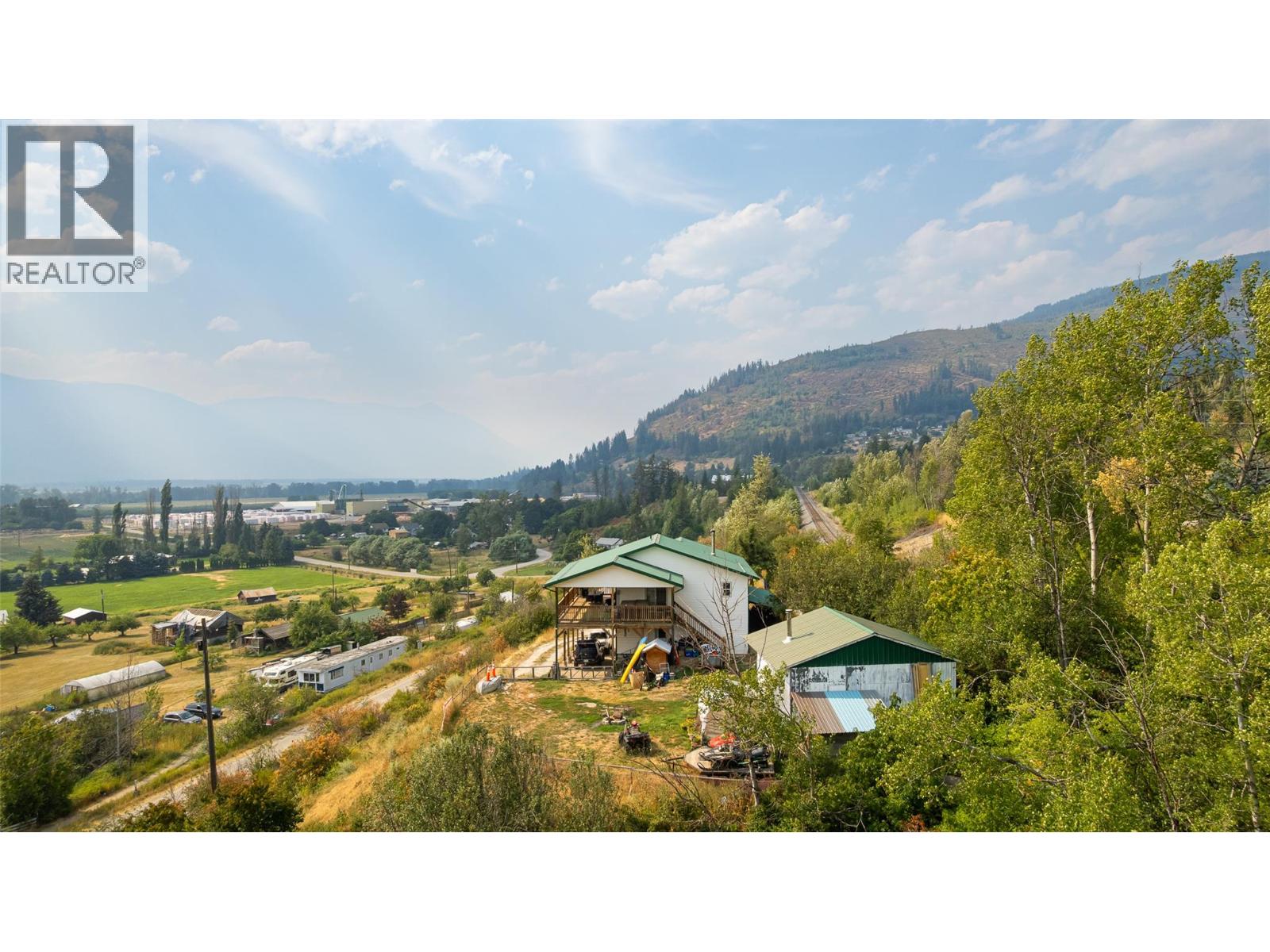 4840 Lower Wynndel Road - Image 30