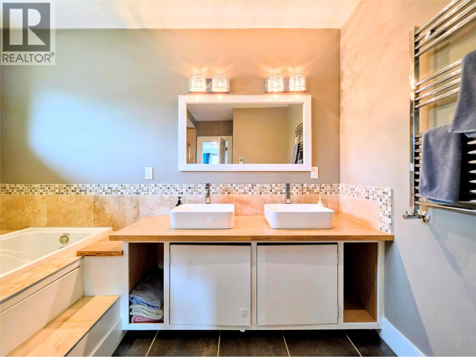 602 5 Avenue - 15
