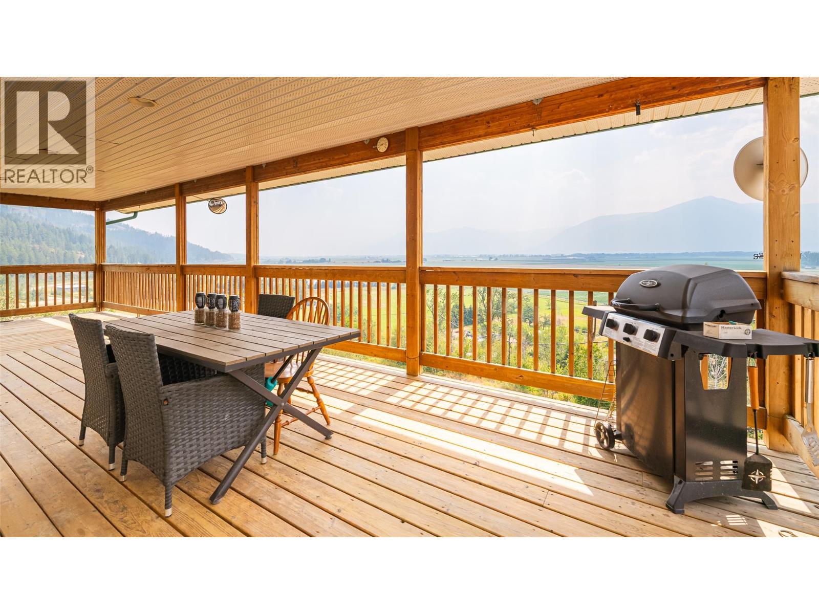 4840 Lower Wynndel Road - 1