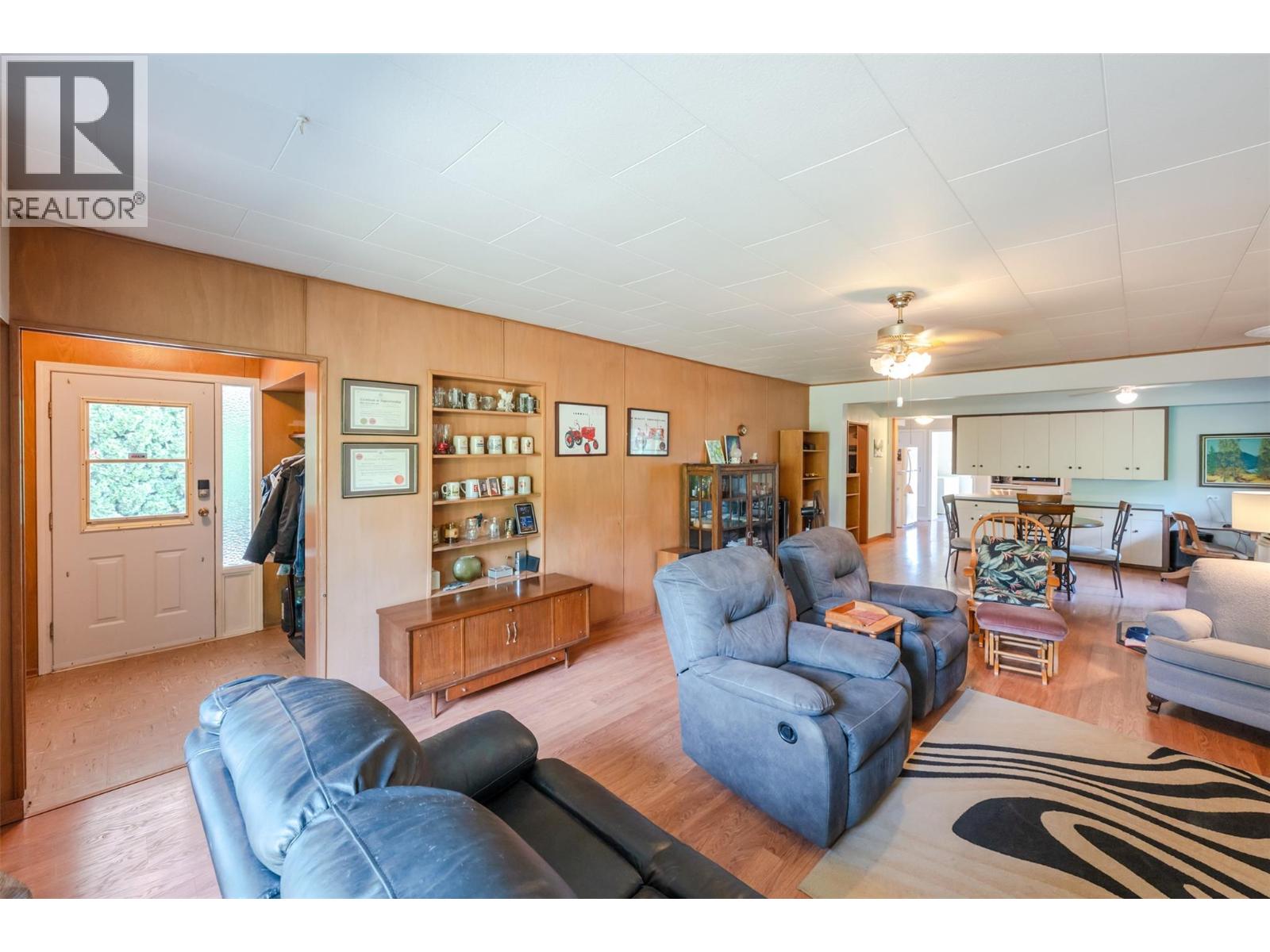 5401 Highway 97 - 8
