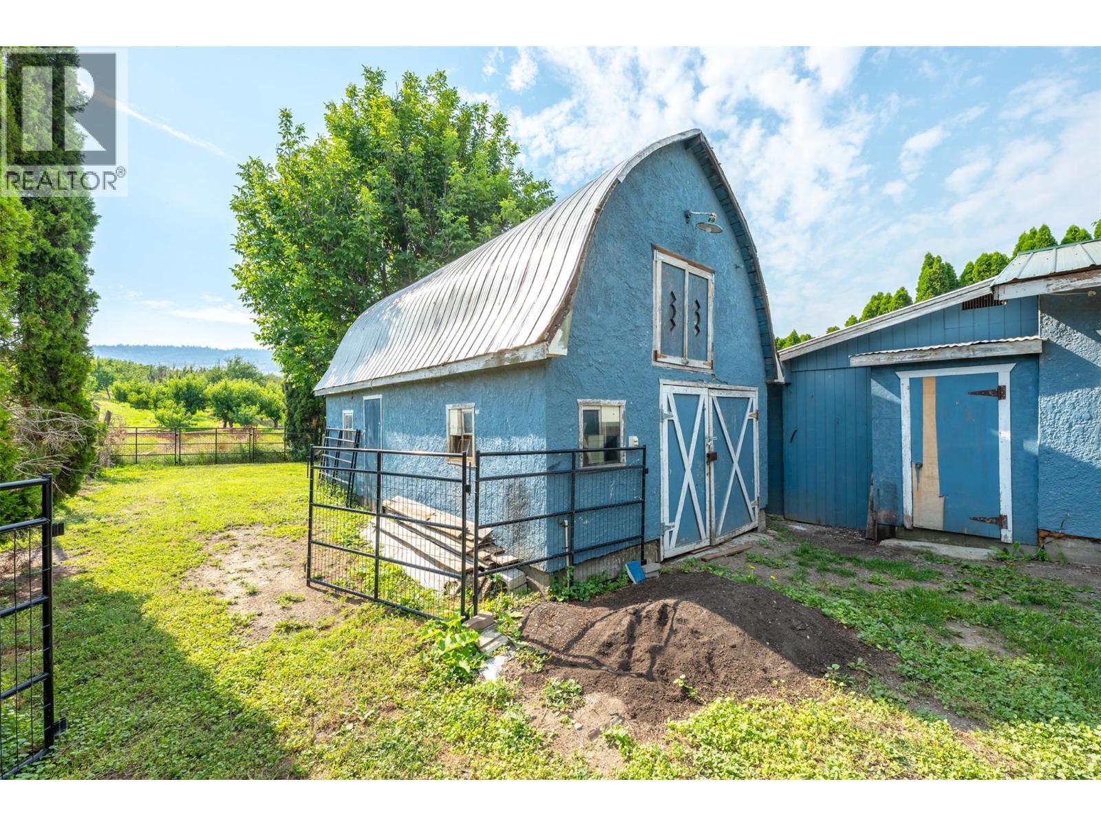 5401 Highway 97 - 36