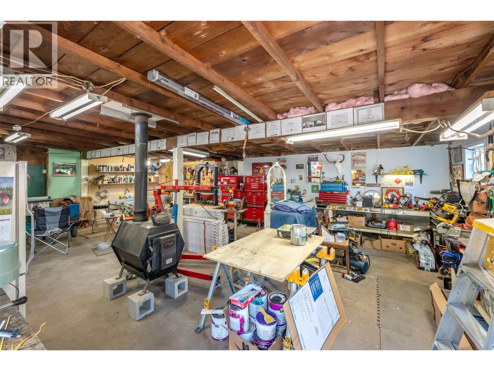 5401 Highway 97 - 48