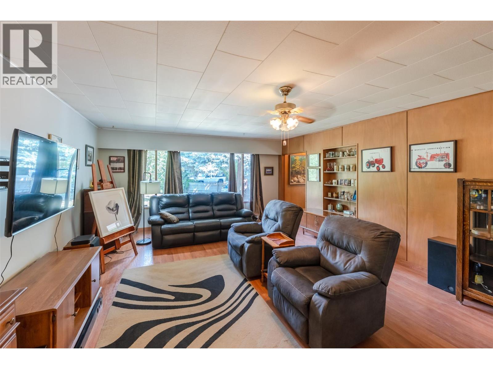5401 Highway 97 - 6