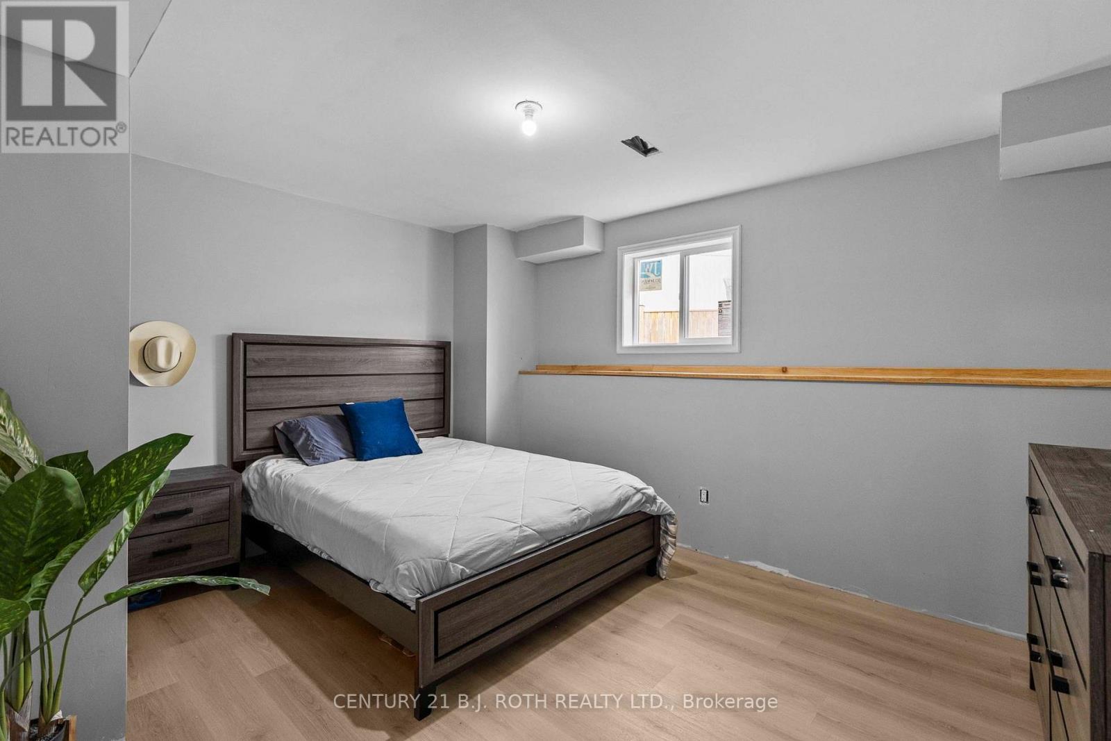 211 ROY DRIVE - Image 24