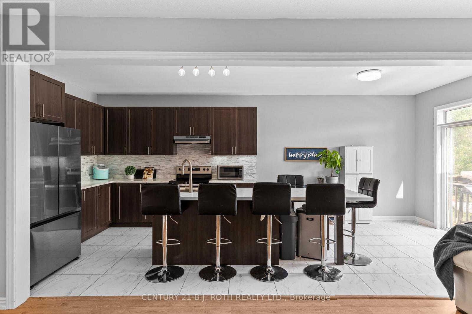 211 ROY DRIVE - Image 7