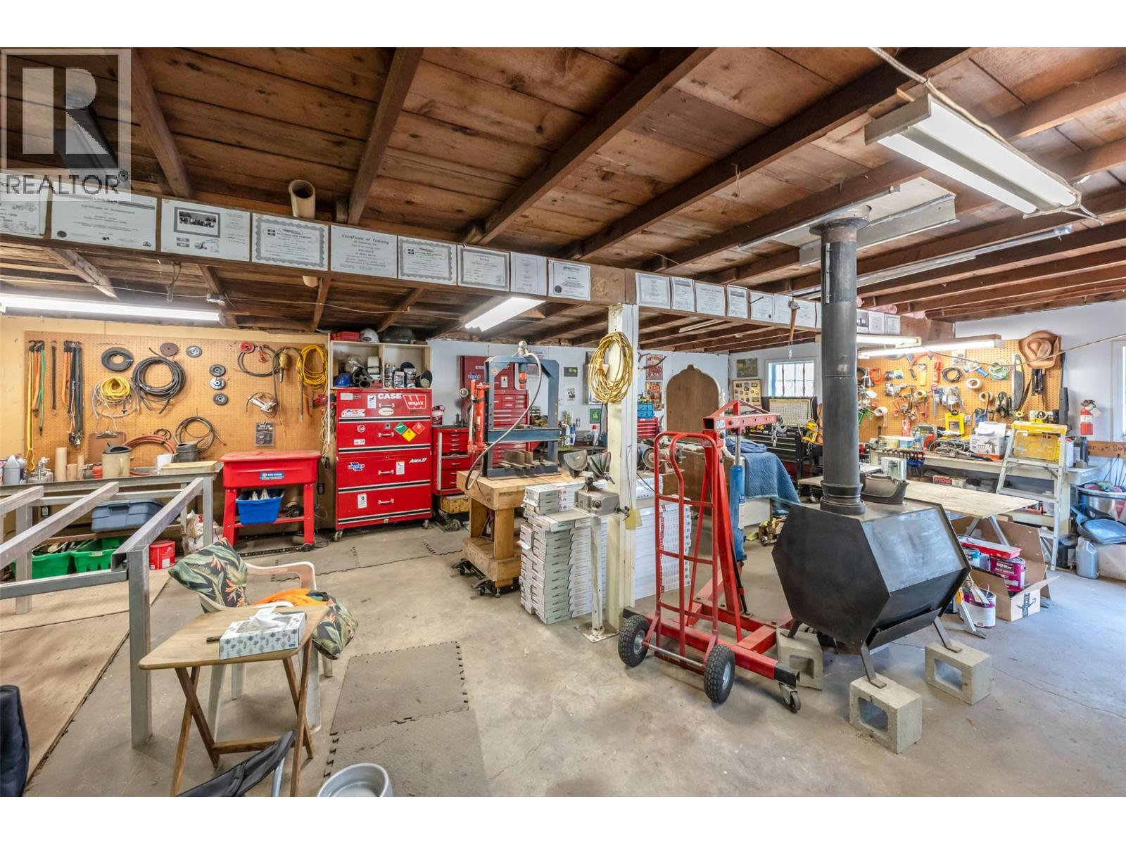 5401 Highway 97 - 51