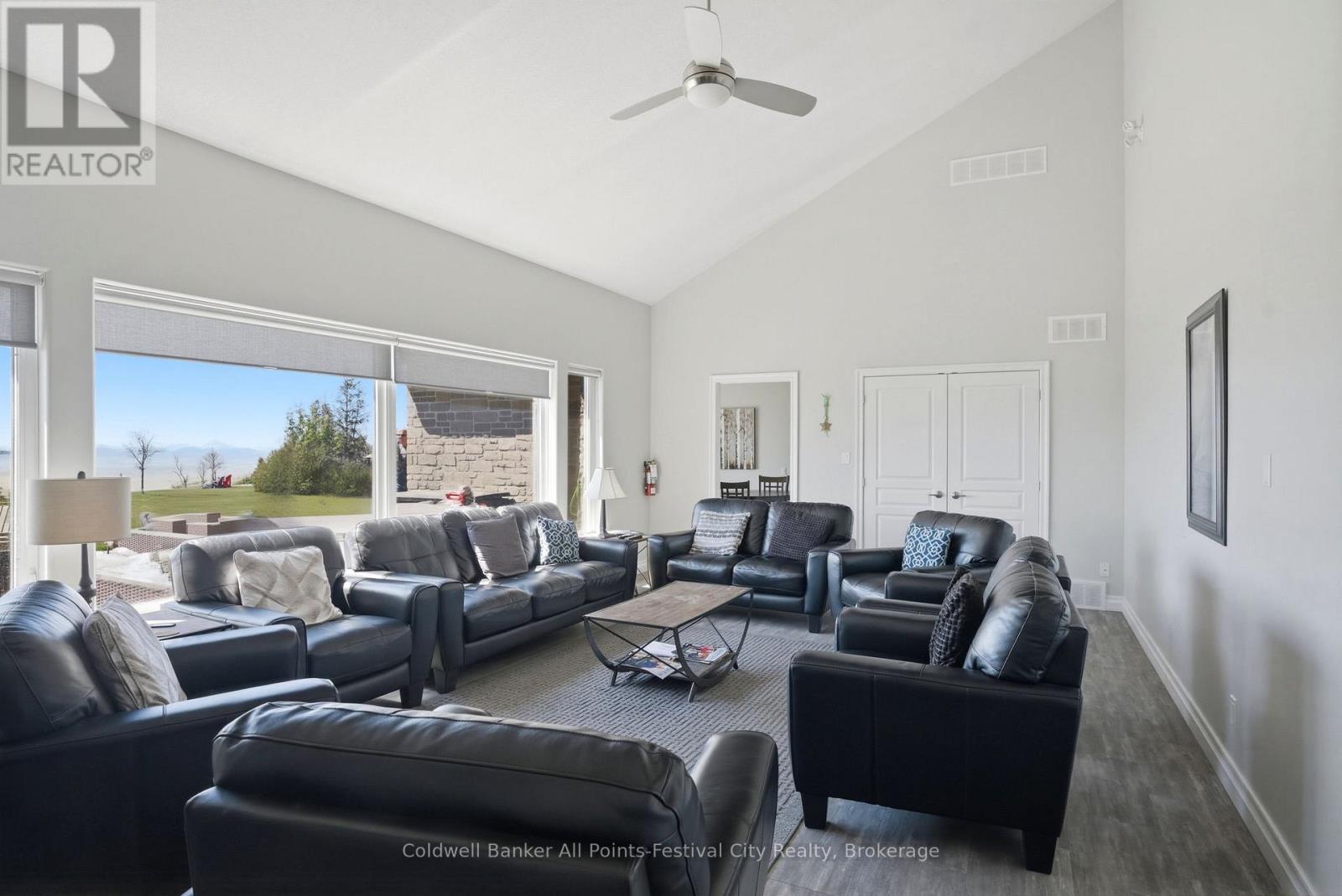 11 WINDWARD WAY N - 41