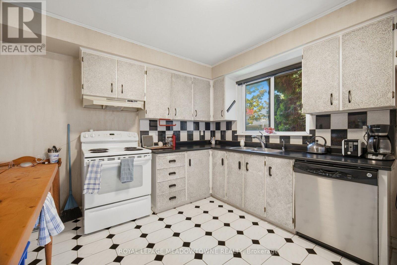 3139 CAMBOURNE CRESCENT - 7