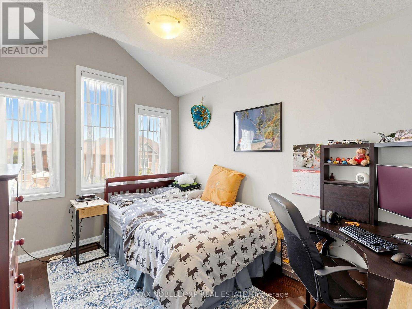 8 DEANCREST ROAD - 30