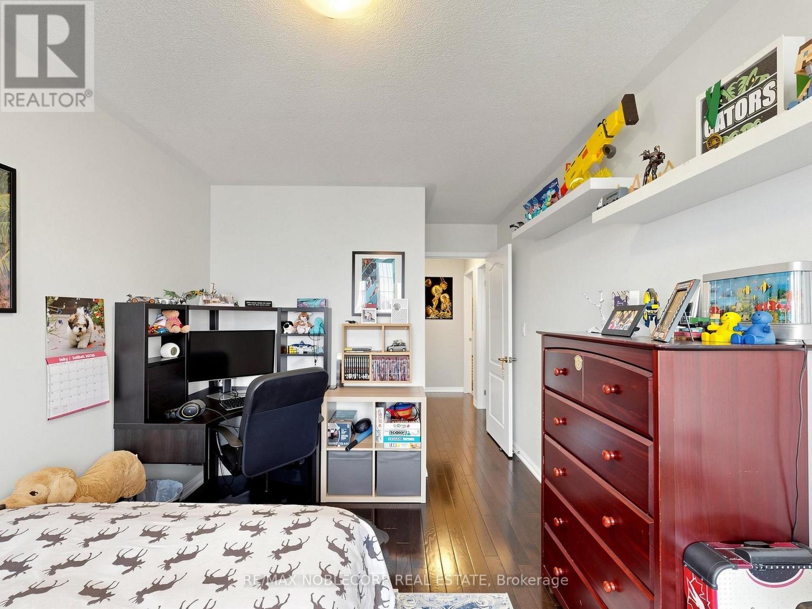 8 DEANCREST ROAD - 34
