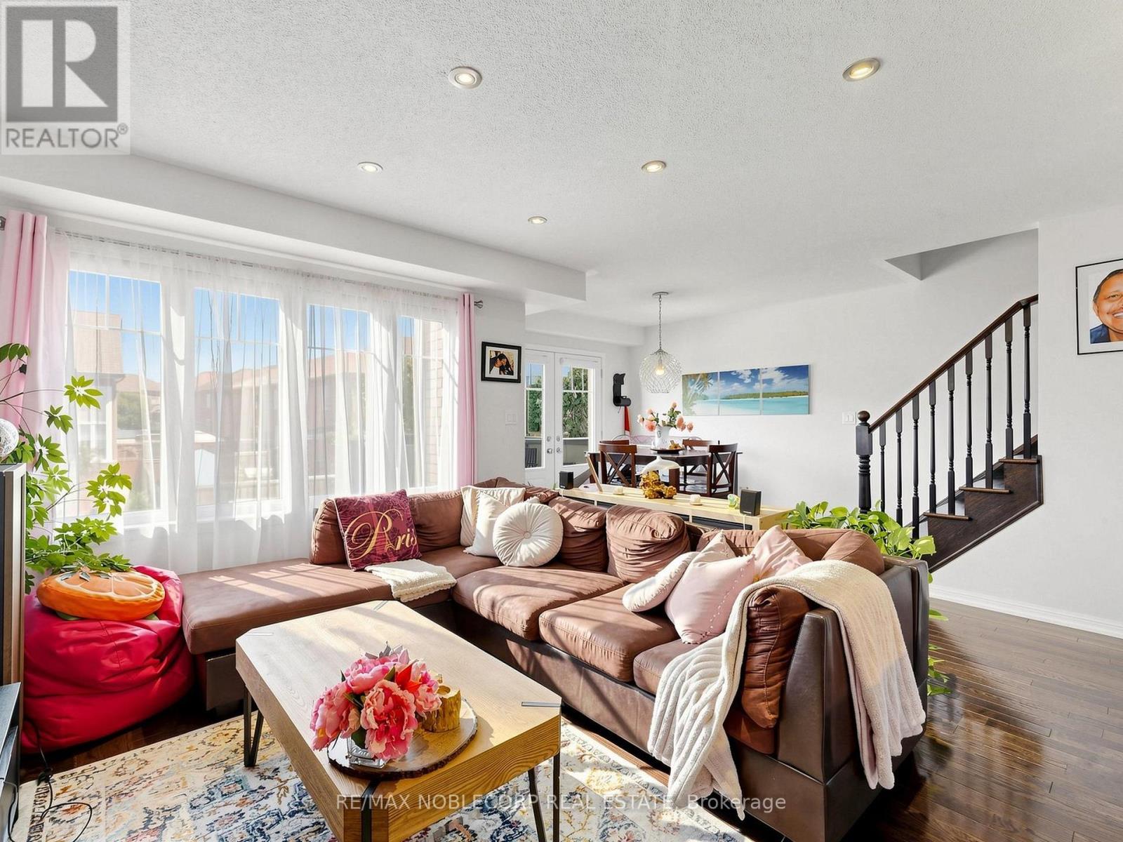 8 DEANCREST ROAD - 5