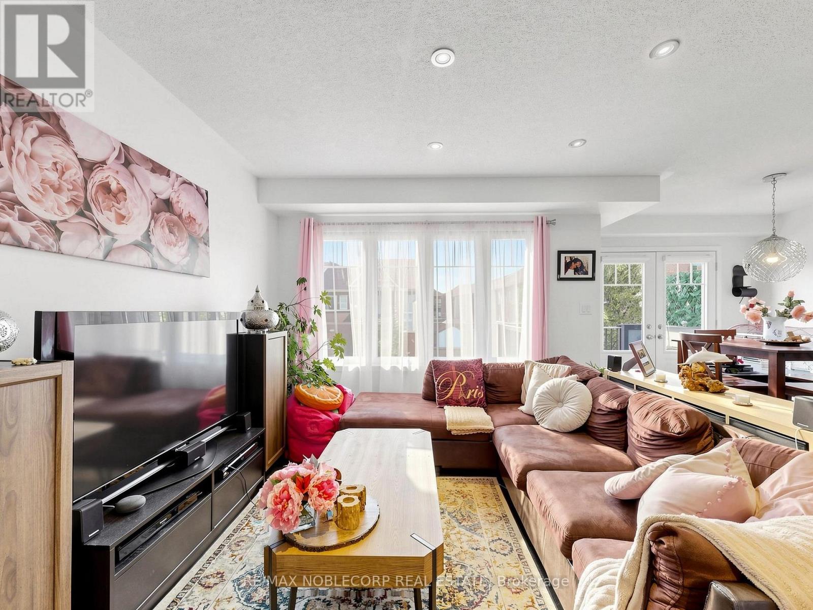 8 DEANCREST ROAD - 6