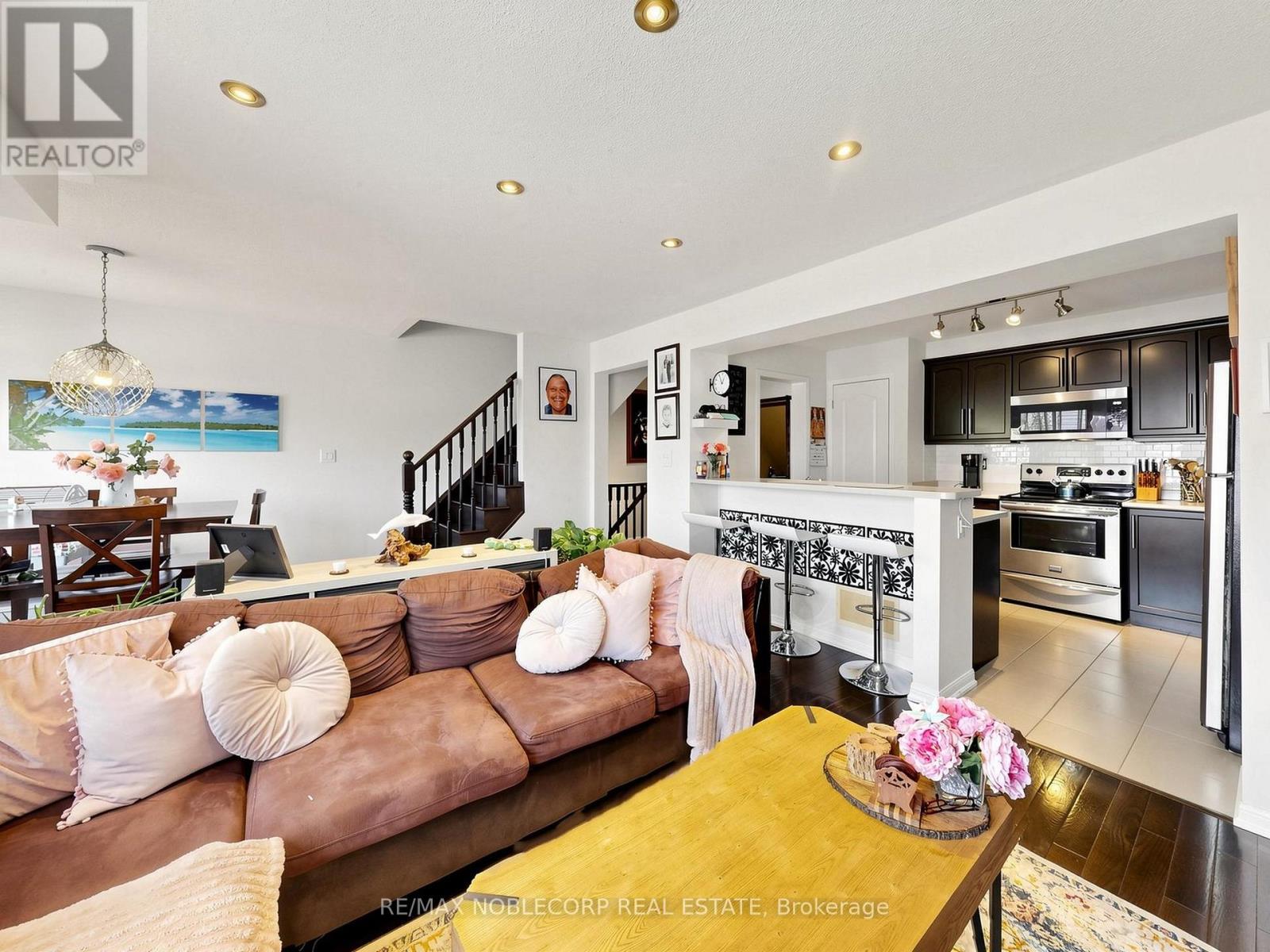 8 DEANCREST ROAD - 8