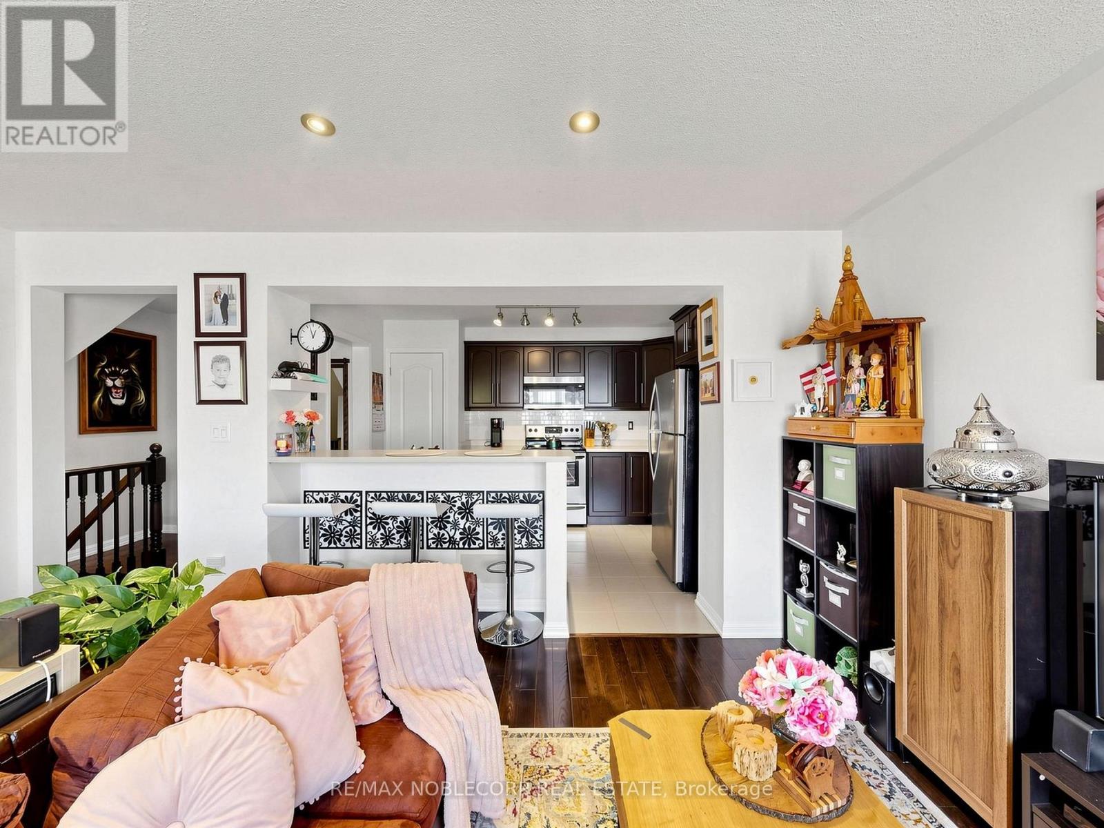 8 DEANCREST ROAD - 9