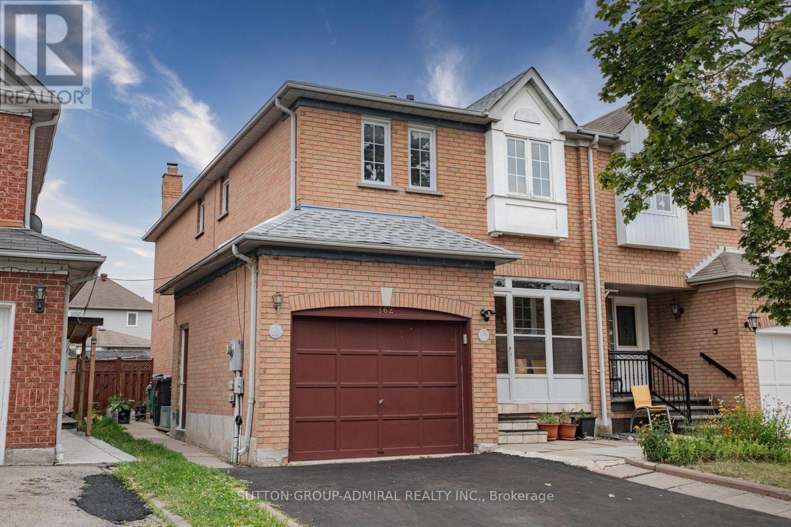 162 BIGHORN CRESCENT - 2