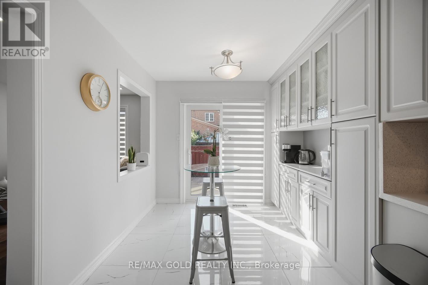 61 SAINTSBURY CRESCENT - 17