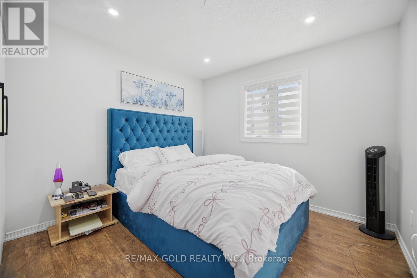 61 SAINTSBURY CRESCENT - Image 33