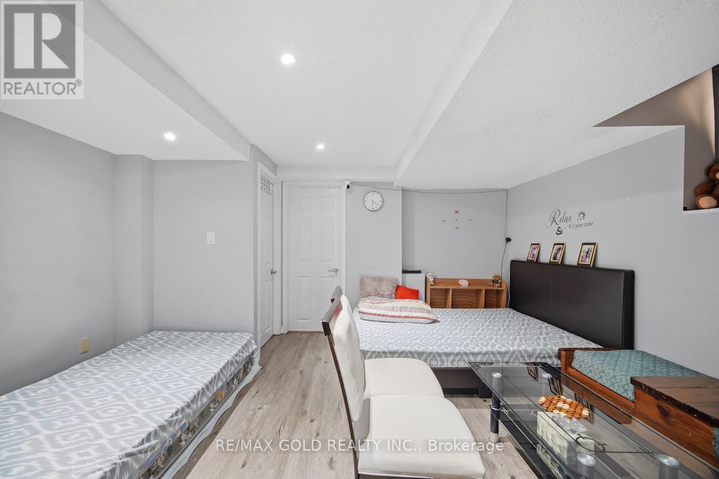 61 SAINTSBURY CRESCENT - Image 39