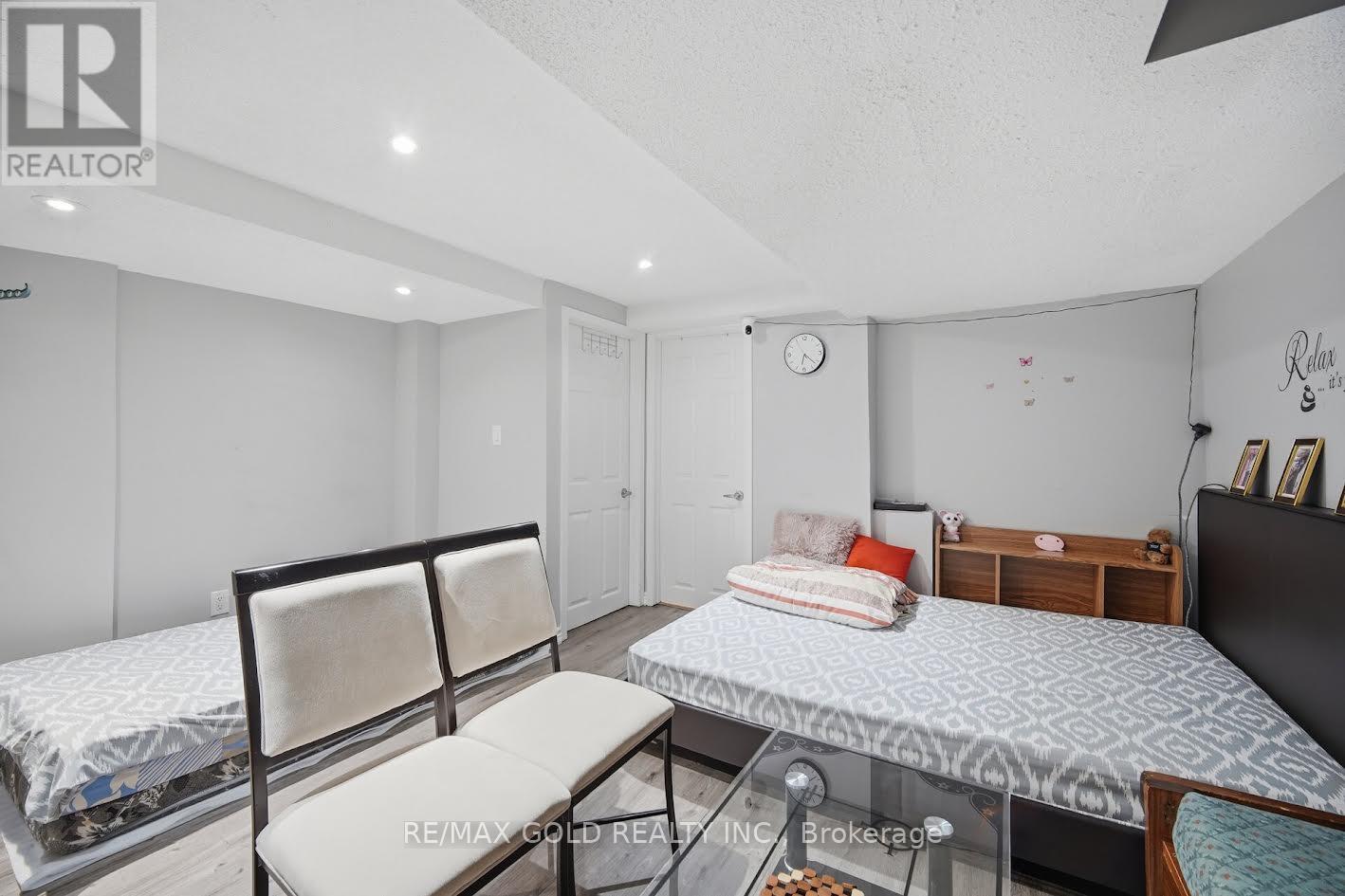 61 SAINTSBURY CRESCENT - Image 41