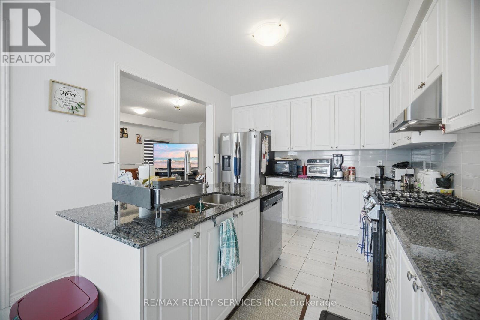 106 SEELEY AVENUE - 14