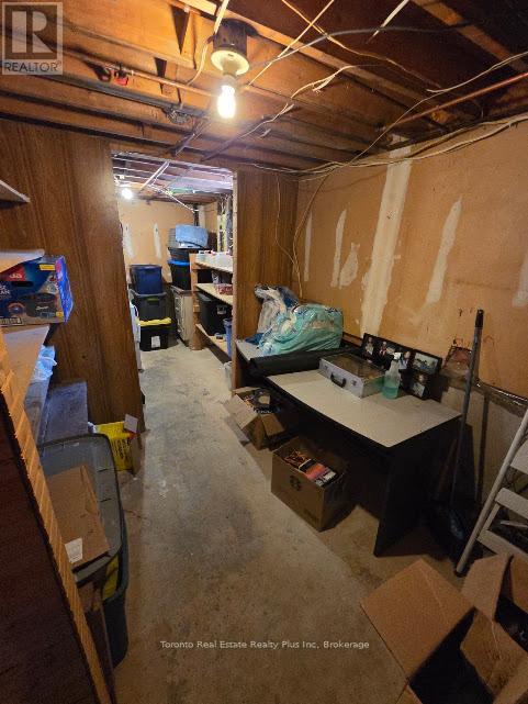 83 LAURIER ROAD - 27
