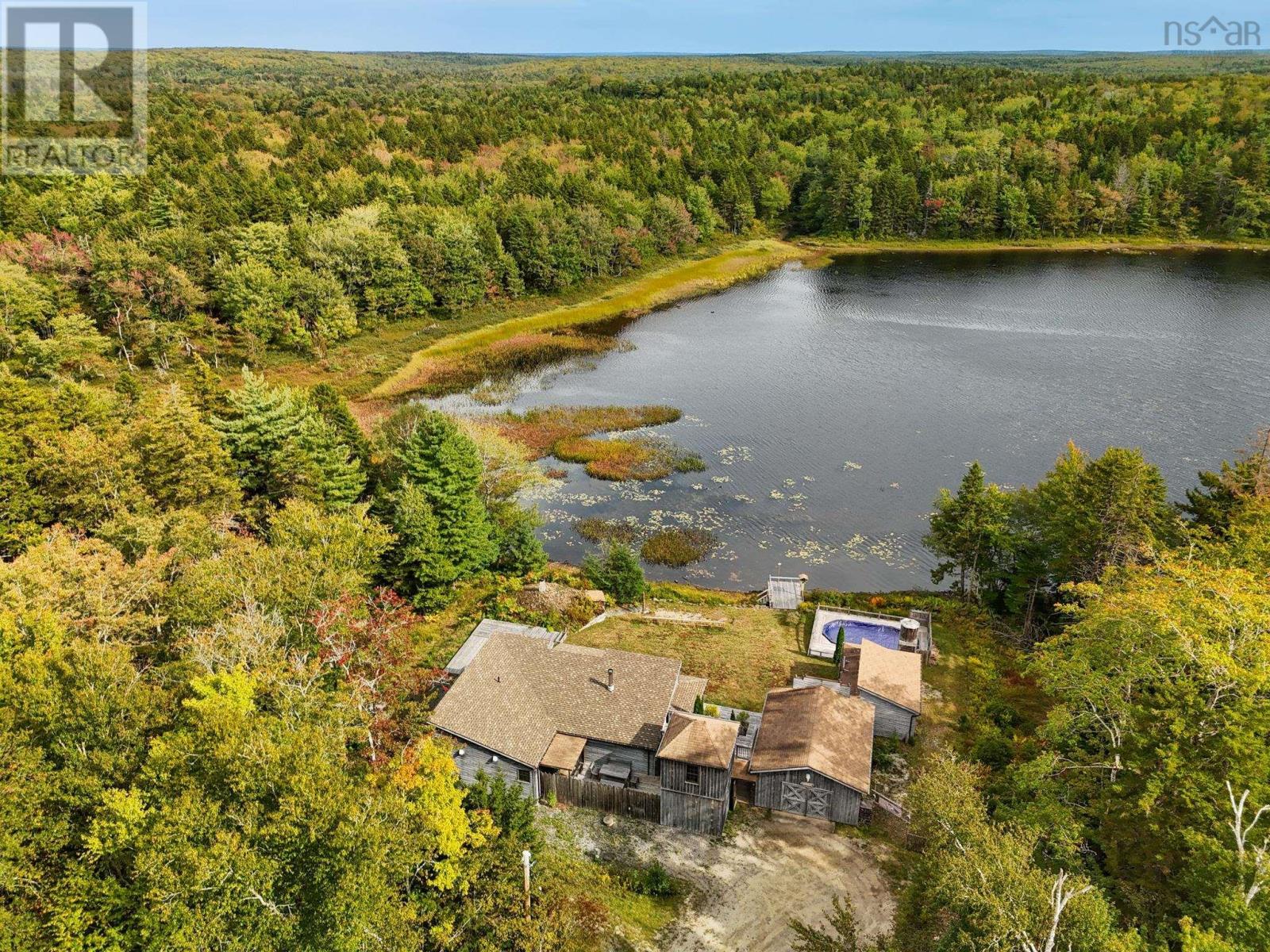 240 Pine Prince Drive, Briar Lake — photo 3