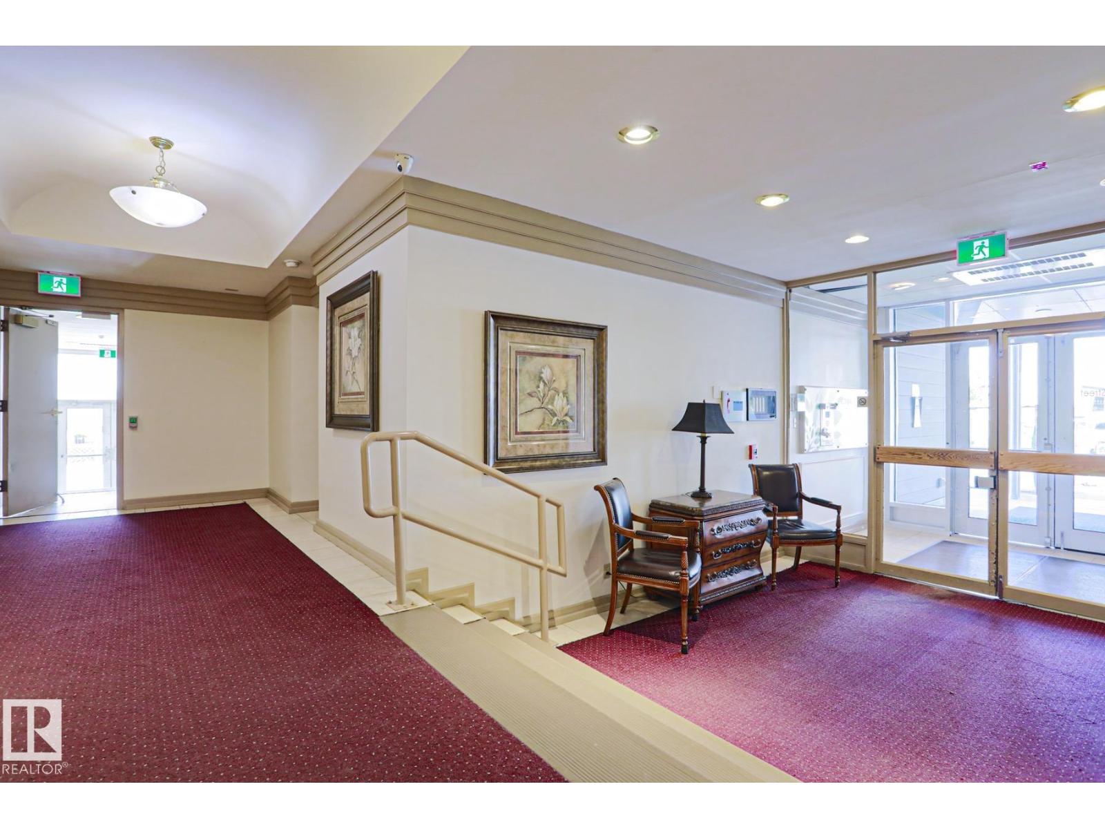 #1104 9835 113 ST NW - 29