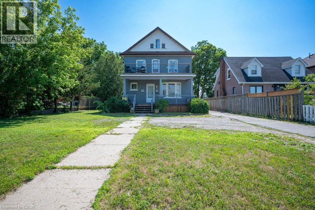 1798 KING Street E - 5
