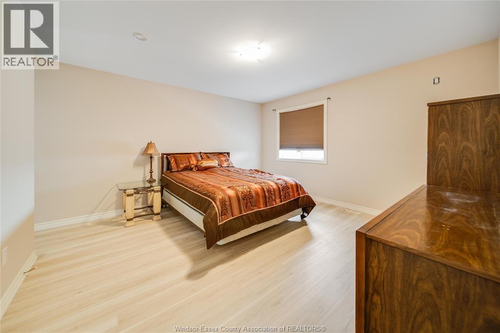 1556 HEATHERGLEN DRIVE - 15