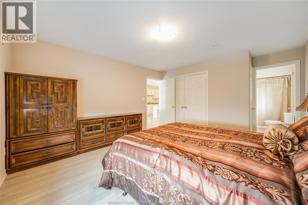 1556 HEATHERGLEN DRIVE - 17