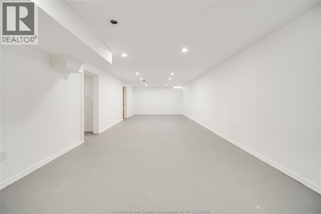 1556 HEATHERGLEN DRIVE - 21