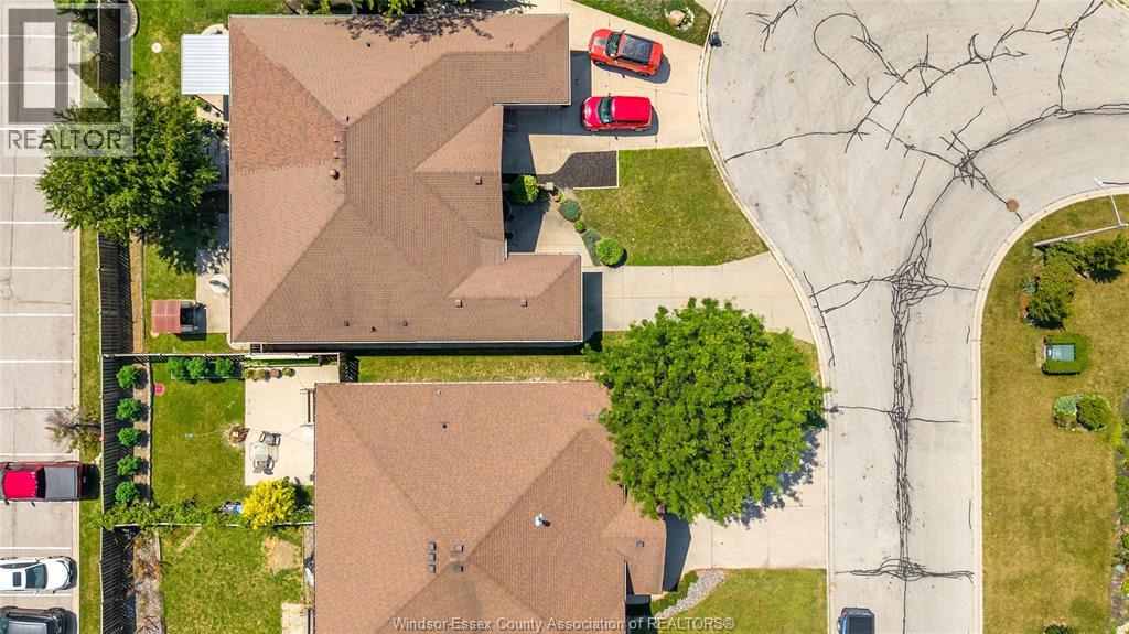 1556 HEATHERGLEN DRIVE - 33