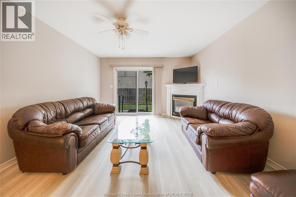 1556 HEATHERGLEN DRIVE - 4