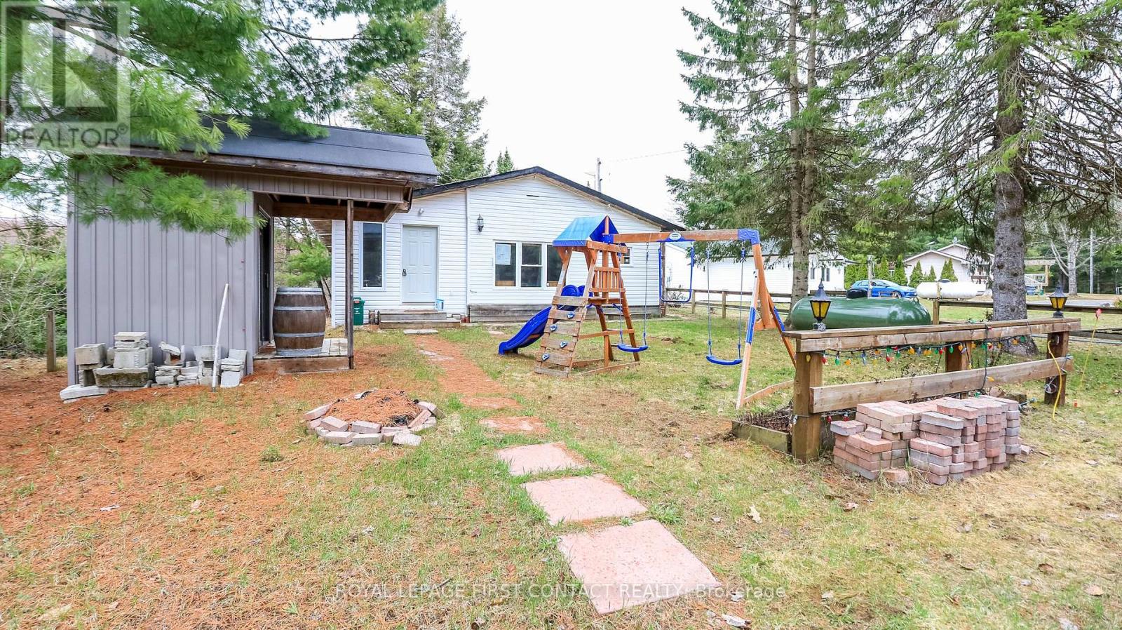 1088 COLONY ROAD - 20