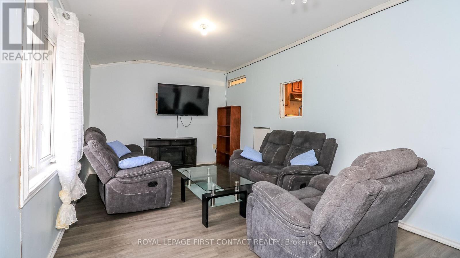 1088 COLONY ROAD - 32